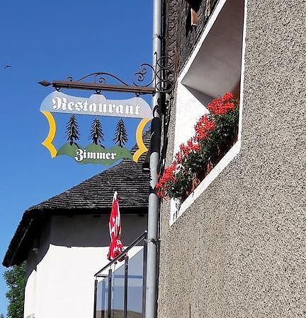 Hotel-Restaurant Drei Tannen Bellwald Bagian luar foto