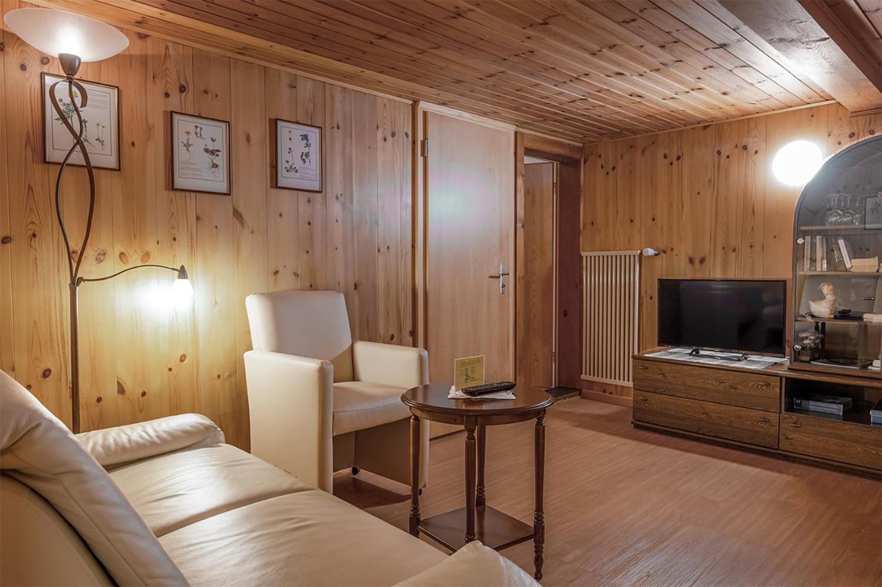 Hotel-Restaurant Drei Tannen Bellwald Bagian luar foto