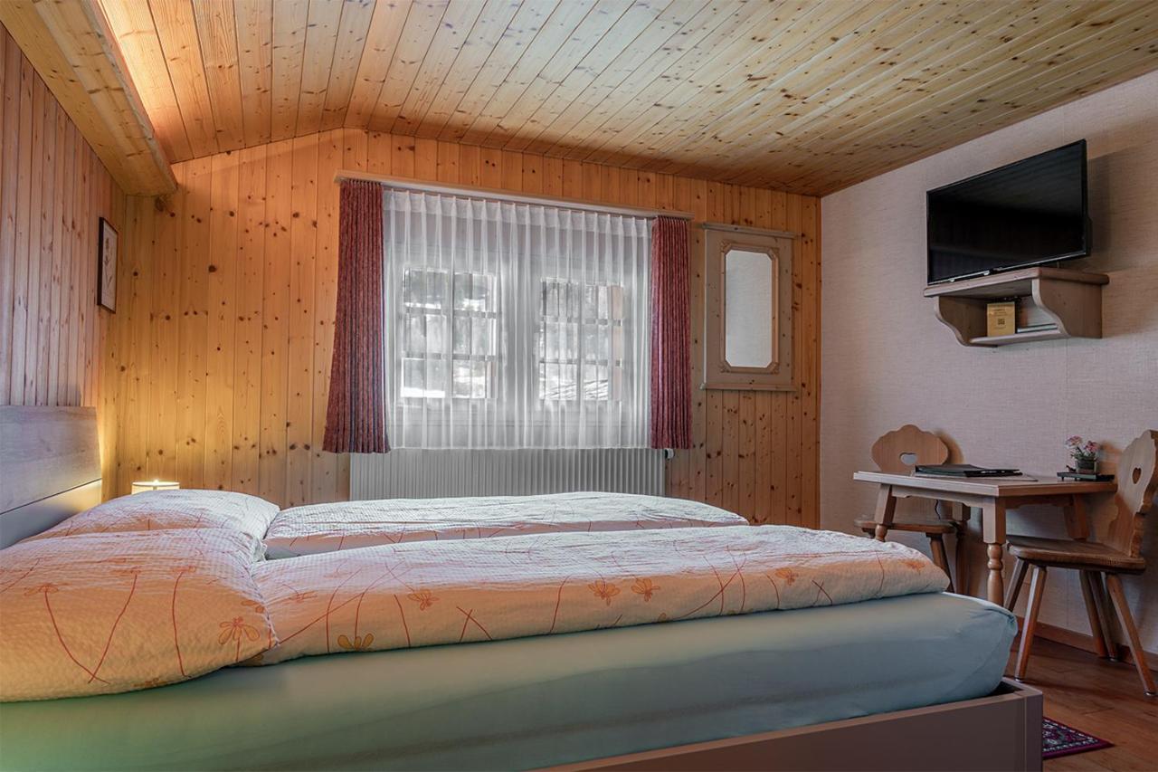 Hotel-Restaurant Drei Tannen Bellwald Bagian luar foto