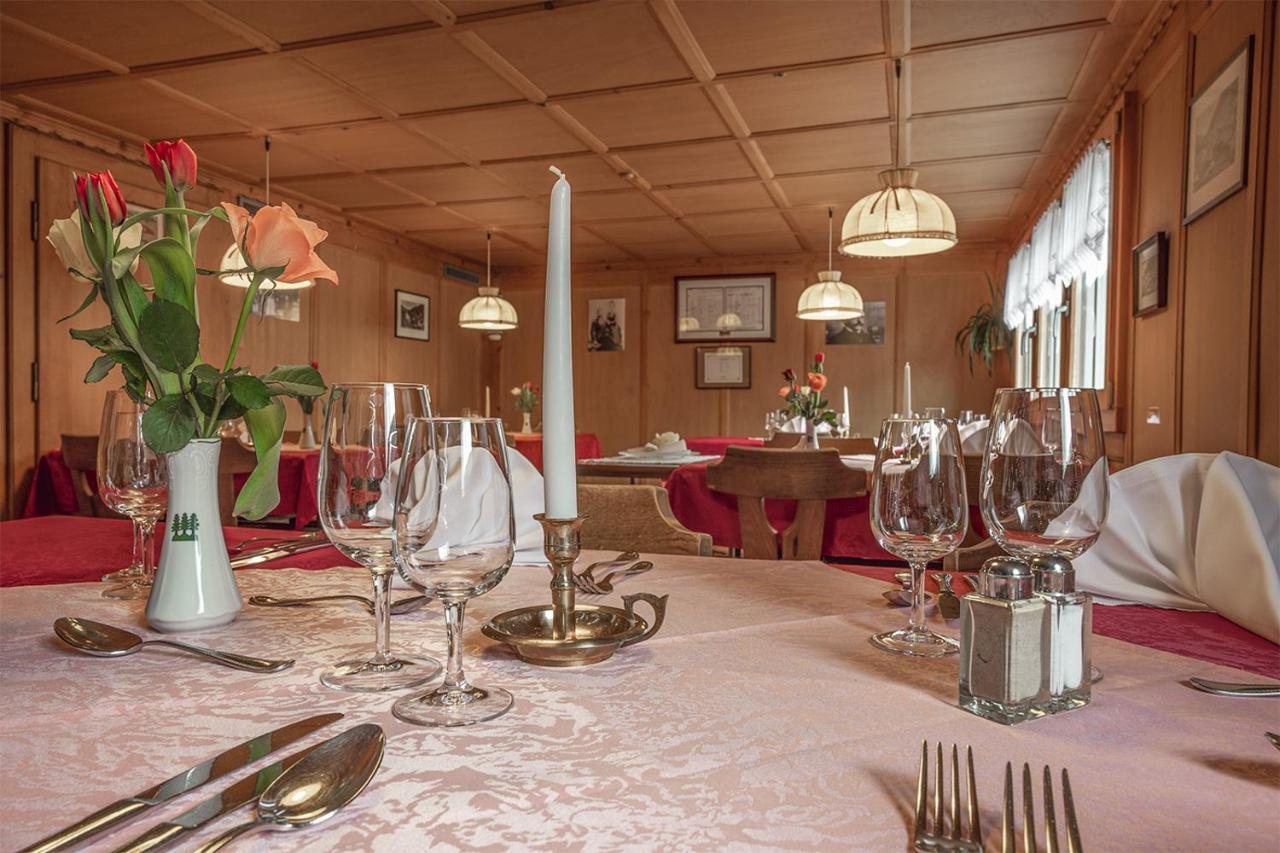 Hotel-Restaurant Drei Tannen Bellwald Bagian luar foto