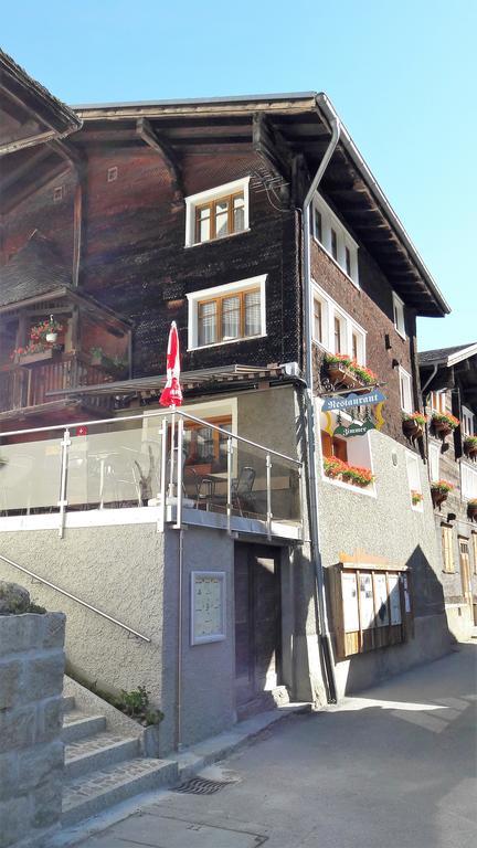 Hotel-Restaurant Drei Tannen Bellwald Bagian luar foto