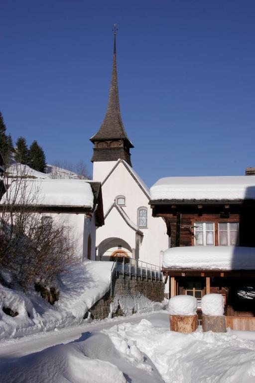 Hotel-Restaurant Drei Tannen Bellwald Bagian luar foto